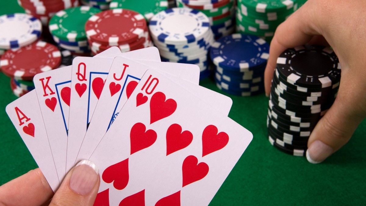 anadoluslot Poker Oyunlarının Avantajları